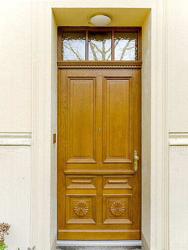 Haustür Eiche Nachbau im Denkmalschutz