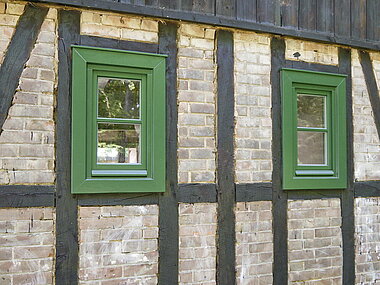 Schmale Holzfenster Fachwerkhaus
