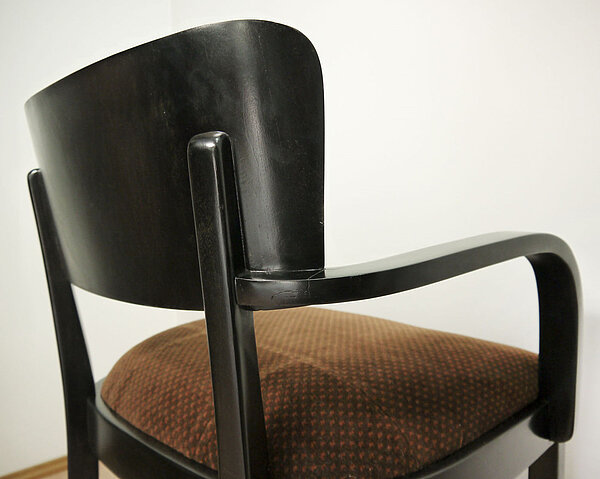 Rückseite Restaurierter Stuhl