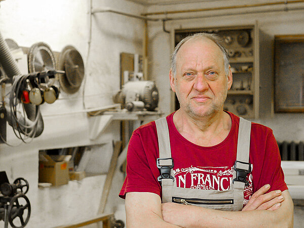 Tischlermeister Harald Schneider Tischlermeister im Maschinenraum