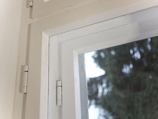 Traditioneller Aufbau mit 2x Einfachglas Fensterflügel Kastenfenster