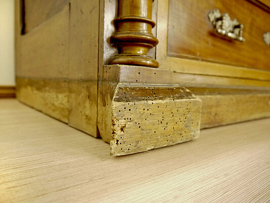 Sockel Heruntergekommen