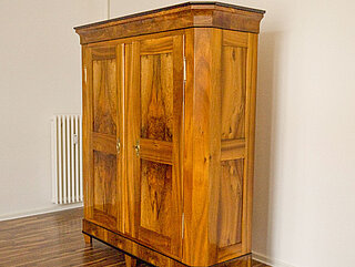 Möbelrestauration Biedermeier Schrank