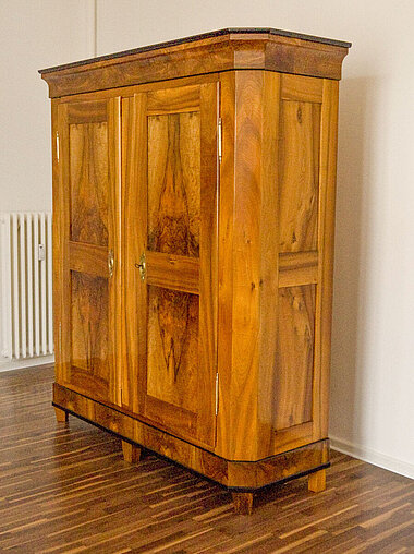 Möbelrestauration Biedermeier Schrank