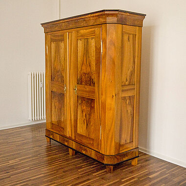 Möbelrestauration Biedermeier Schrank