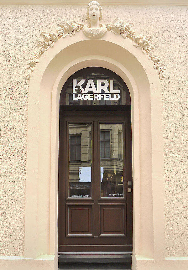 Lagerfeld Store Eingangstür