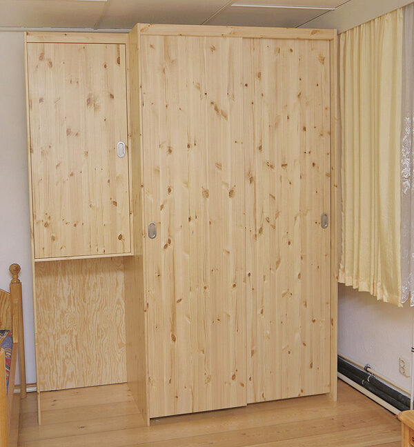 Kleiderschrank Massivholz